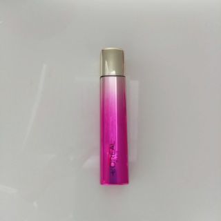 ロレアルパリ(L'Oreal Paris)のロレアルパリ ユイルカレス807フューシャピンク(リップグロス)