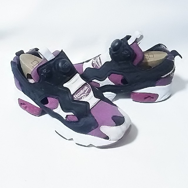 Reebok(リーボック)の
定1.8万希少カラー紫黒!リーボックポンプフューリーハイテクスニーカー


 メンズの靴/シューズ(スニーカー)の商品写真
