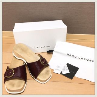 マークジェイコブス(MARC JACOBS)のMARC JACOBS ANITA カーフヘアスライドクロッグス ミュール(サンダル)