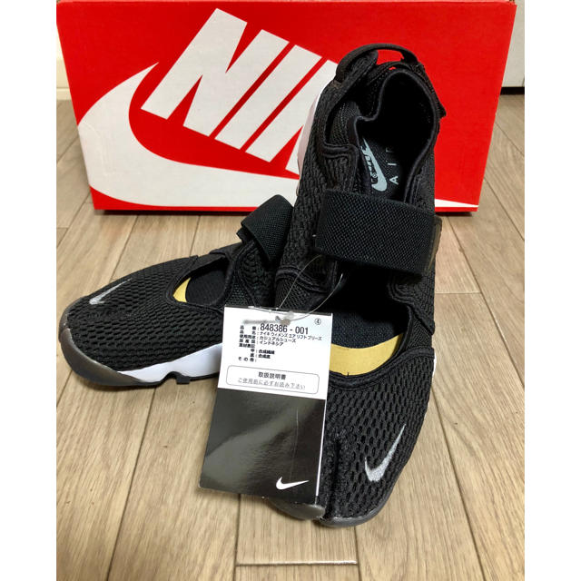 NIKE(ナイキ)のNIKE ナイキ エアリフト ブリーズ 黒 25cm 新品 AIR RIFT レディースの靴/シューズ(サンダル)の商品写真