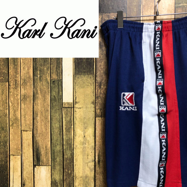 Karl Kani(カールカナイ)の【即購入可能です！様専用☆】カールカナイ☆刺繍ロゴ入りサイドラインハーフパンツ メンズのパンツ(ショートパンツ)の商品写真