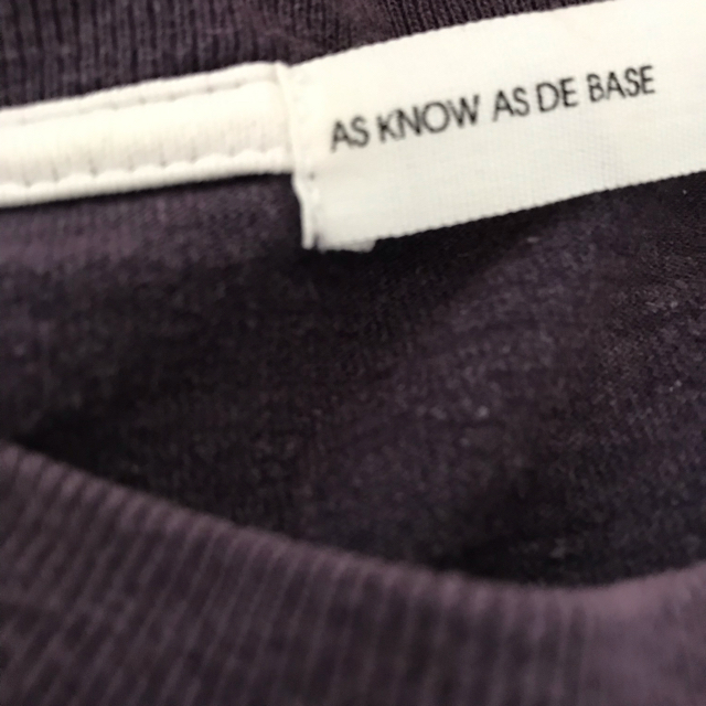 as know as de base(アズノゥアズドゥバズ)のTシャツ ネイビー レディースのトップス(Tシャツ(半袖/袖なし))の商品写真