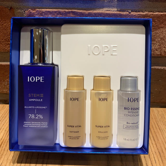 IOPE(アイオペ)のIOPE 新商品日本未発売 エイジングケア美容液セット コスメ/美容のスキンケア/基礎化粧品(美容液)の商品写真