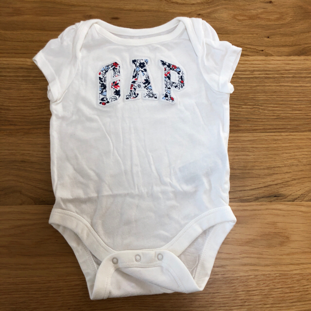 babyGAP(ベビーギャップ)のbaby GAP ロンパースセット キッズ/ベビー/マタニティのベビー服(~85cm)(カーディガン/ボレロ)の商品写真