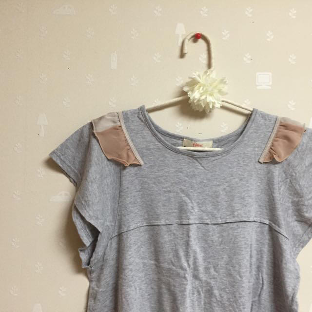 flower(フラワー)のflower トップス レディースのトップス(Tシャツ(半袖/袖なし))の商品写真