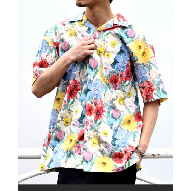 SHIPS(シップス)の新品未使用 シップス リバティ  コラボ シャツ メンズのトップス(Tシャツ/カットソー(半袖/袖なし))の商品写真