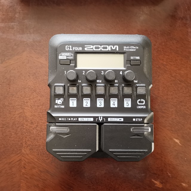 Zoom(ズーム)のZOOM　G1 FOUR 楽器のギター(エフェクター)の商品写真