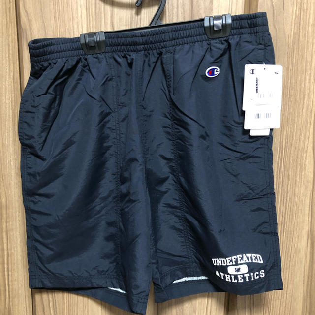 UNDEFEATED(アンディフィーテッド)のUNDEFEATED CHAMPION  NYLON SHORT メンズのパンツ(ショートパンツ)の商品写真