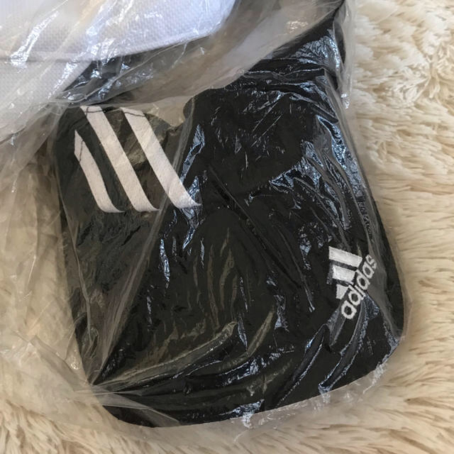 adidas(アディダス)の最終値adidas 2色でサンバイザー メンズの帽子(サンバイザー)の商品写真