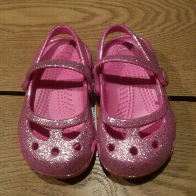 crocs(クロックス)の新品クロックス13cm キッズ/ベビー/マタニティのベビー靴/シューズ(~14cm)(サンダル)の商品写真