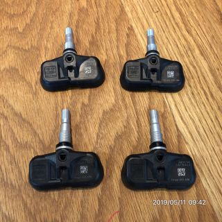 TPMS エアー バルブ 4個 シルバー 新品未使用(タイヤ・ホイールセット)