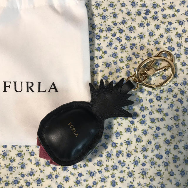 Furla - 【美品】FURLA パイナップル チャーム ピンクの通販 by ベル