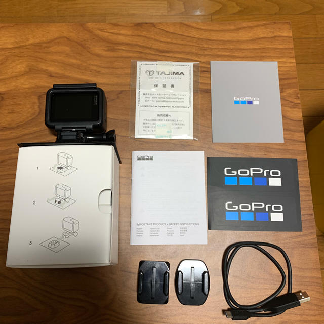 GoPro(ゴープロ)の★最終値下げ★GoPro HERO5 BLACK スマホ/家電/カメラのカメラ(コンパクトデジタルカメラ)の商品写真