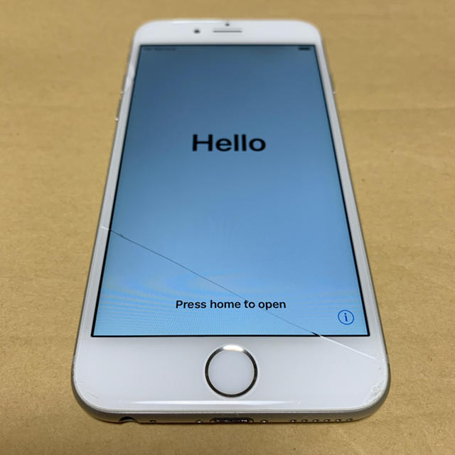 iPhone(アイフォーン)のiPhone6 SIMフリー シルバー 64GB スマホ/家電/カメラのスマートフォン/携帯電話(スマートフォン本体)の商品写真