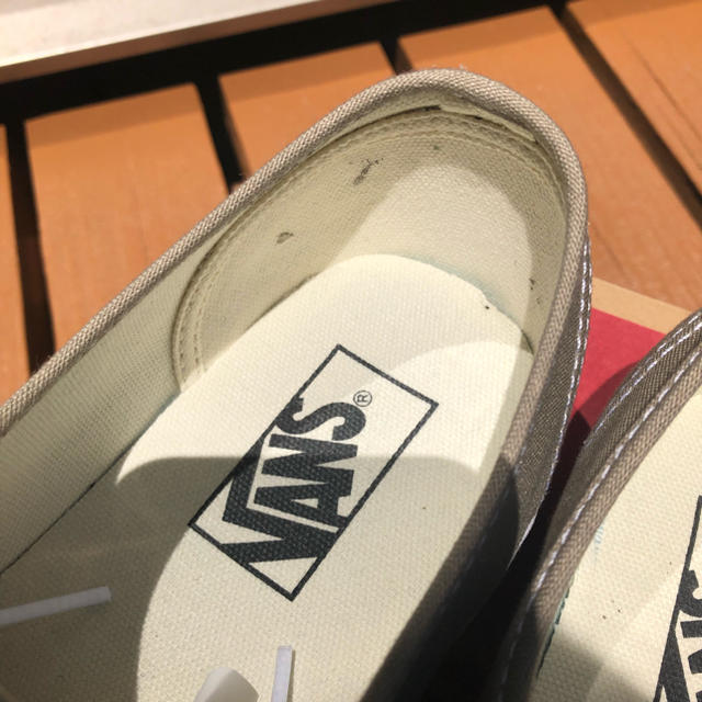 VANS(ヴァンズ)のVANSオーセンティック ベージュ レディースの靴/シューズ(スニーカー)の商品写真