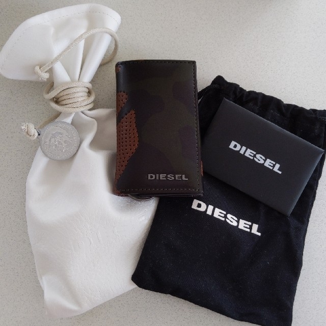 DIESEL(ディーゼル)のDIESELキーケース　カモフラージュ メンズのファッション小物(キーケース)の商品写真