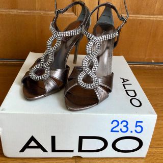 アルド(ALDO)の値下げ（美品）ALDO  シルバー  ビジューサンダル(サンダル)