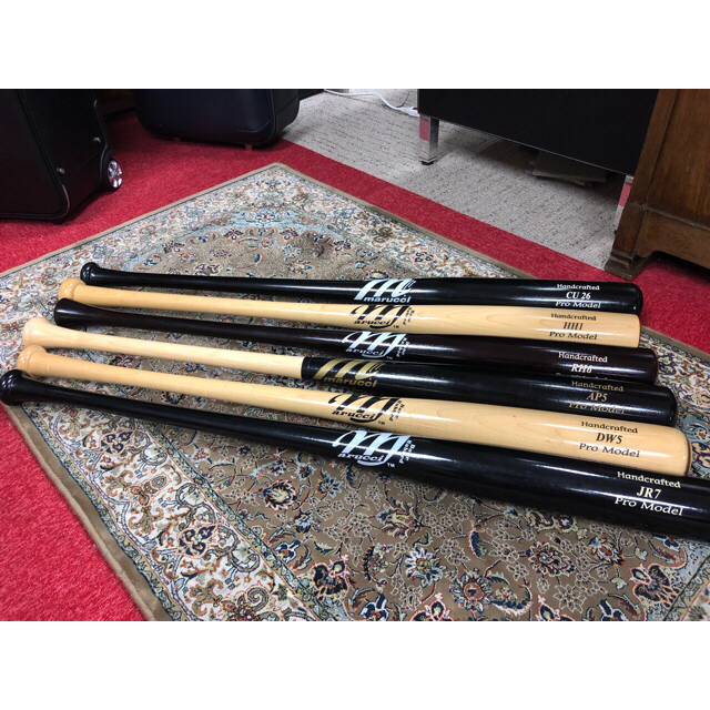 Louisville Slugger(ルイスビルスラッガー)のmarucci 硬式木製バット  スポーツ/アウトドアの野球(バット)の商品写真