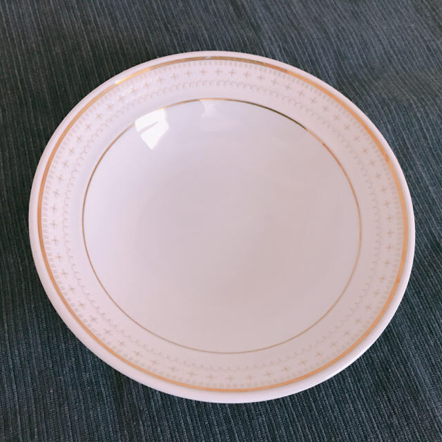 Noritake(ノリタケ)のノリタケ プリマドラ ベリー皿 インテリア/住まい/日用品のキッチン/食器(食器)の商品写真