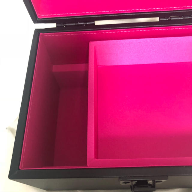 Yves Saint Laurent Beaute(イヴサンローランボーテ)の【新品・未使用】YvesSaintLaurent メイクボックス コスメ/美容のコスメ/美容 その他(その他)の商品写真