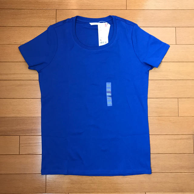 UNIQLO(ユニクロ)の新品 ユニクロ 半袖Ｔシャツ 青 レディースのトップス(Tシャツ(半袖/袖なし))の商品写真