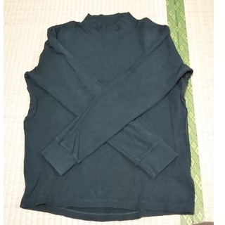 ユニクロ(UNIQLO)のタートルネック1枚 緑(Tシャツ/カットソー(七分/長袖))