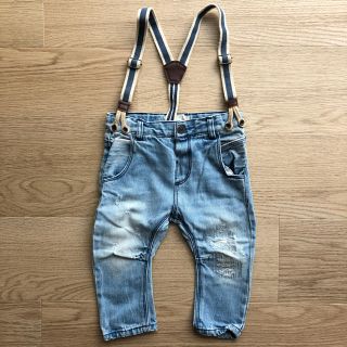 ザラキッズ(ZARA KIDS)の〈美品〉Zara baby ザラベイビー サスペンダー付きジーンズ(パンツ)