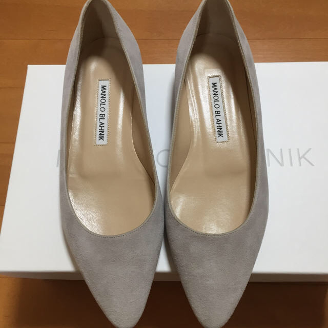 MANOLO BLAHNIK(マノロブラニク)の【最終お値下げ】マノロブラニク BBフラットグレー  サイズ35 レディースの靴/シューズ(ハイヒール/パンプス)の商品写真