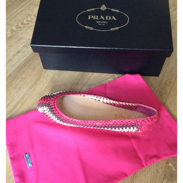 PRADA(プラダ)のPRADA バレエシューズ♡麻素材♡バカンス♡ピンク系 レディースの靴/シューズ(バレエシューズ)の商品写真