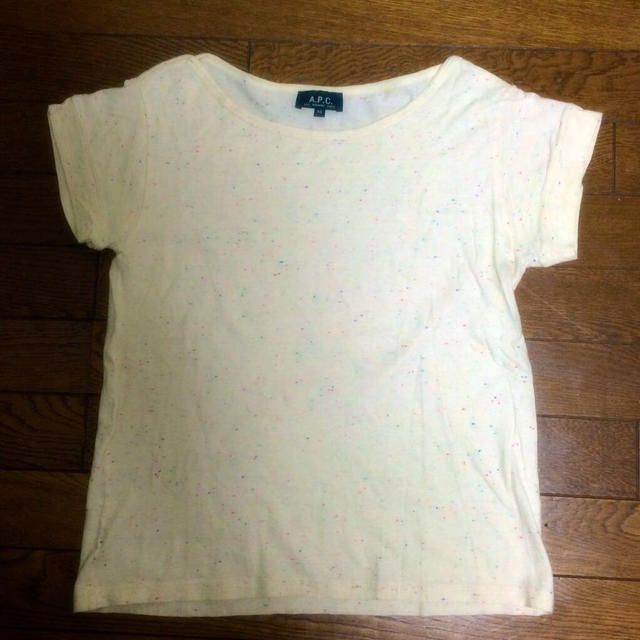 A.P.C(アーペーセー)のAPC ベージュＴシャツ☆ レディースのトップス(Tシャツ(半袖/袖なし))の商品写真