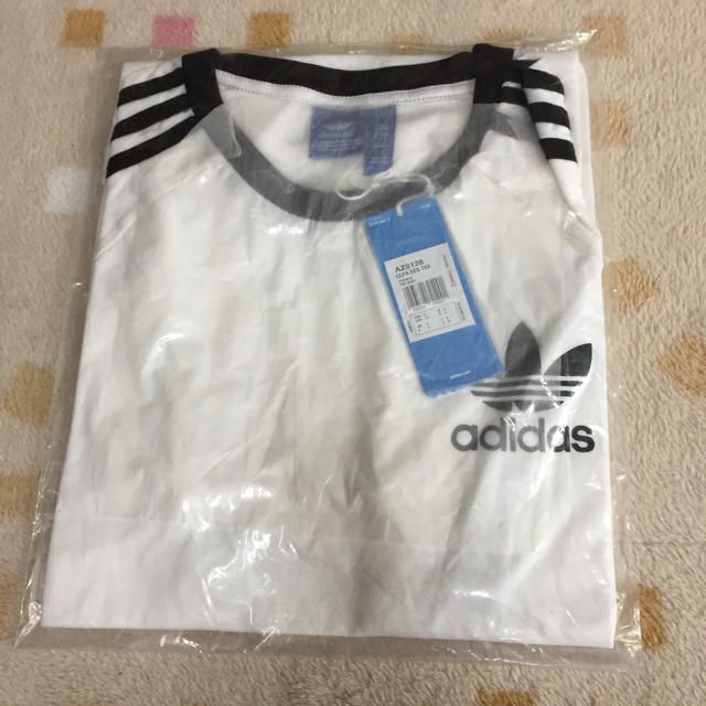 adidas(アディダス)のキティ様専用【新品】adidas Tシャツ ユニセックス★ホワイト★Mサイズ メンズのトップス(Tシャツ/カットソー(半袖/袖なし))の商品写真