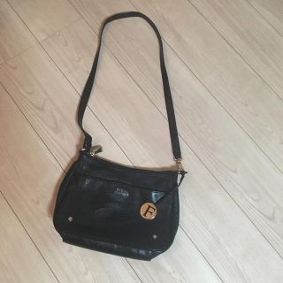 フルラ(Furla)のFURLA レザーショルダーバッグ(ショルダーバッグ)