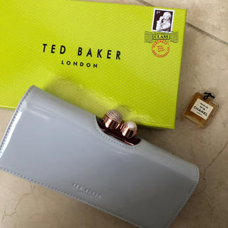 テッドベイカー(TED BAKER)のTED BAKERエナメル財布(財布)