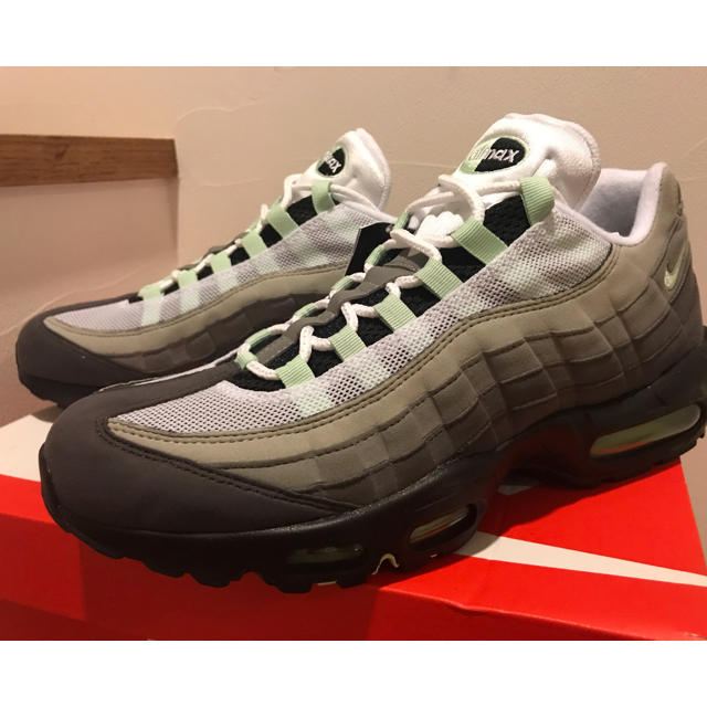 NIKE(ナイキ)のNIKE AIR MAX 95 フレッシュ ミント グリーン 28cm メンズの靴/シューズ(スニーカー)の商品写真