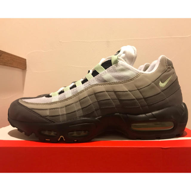 NIKE(ナイキ)のNIKE AIR MAX 95 フレッシュ ミント グリーン 28cm メンズの靴/シューズ(スニーカー)の商品写真