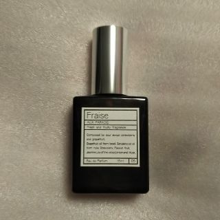 オゥパラディ(AUX PARADIS)の【未使用】パルファム オゥ  パラディ(Fraise)  15ml(香水(女性用))