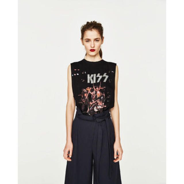 ZARA(ザラ)のZARA  KISS コラボ  カットソー レディースのトップス(Tシャツ(半袖/袖なし))の商品写真