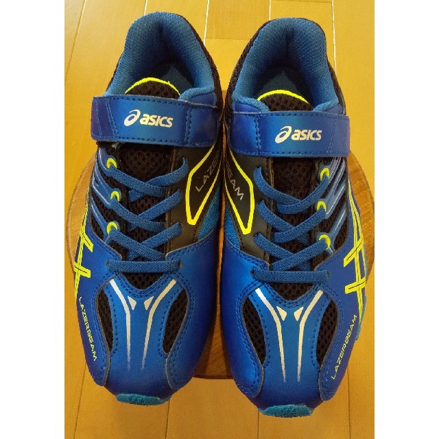 asics(アシックス)の【美品】子供靴スニーカー ASICS キッズ/ベビー/マタニティのキッズ靴/シューズ(15cm~)(スニーカー)の商品写真