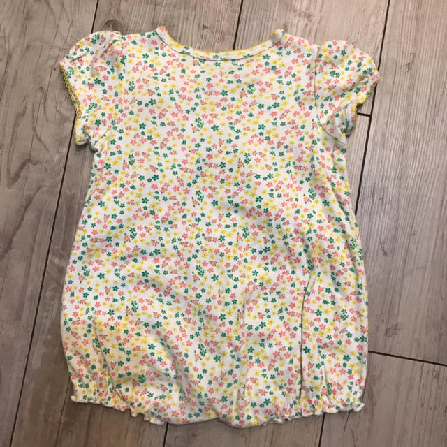 carter's(カーターズ)のカーターズ 花柄 半袖ロンパース 80 キッズ/ベビー/マタニティのベビー服(~85cm)(ロンパース)の商品写真