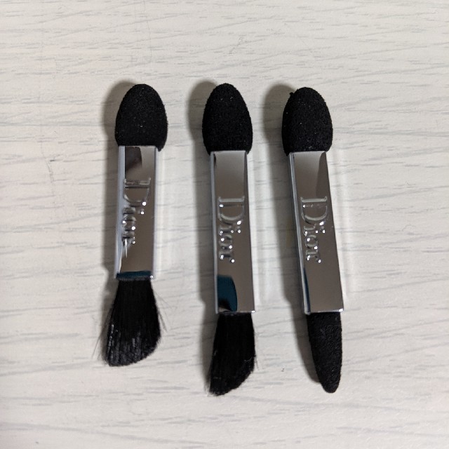 Dior - ディオール アイシャドウ チップ 3本の通販 by ryokun03's Dior - ディオール アイシャドウ チップ 3本の通販 by ryokun03's