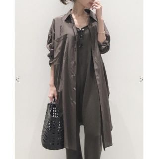 アパルトモンドゥーズィエムクラス(L'Appartement DEUXIEME CLASSE)のアパルトモン Satin oversizeシャツ(シャツ/ブラウス(長袖/七分))