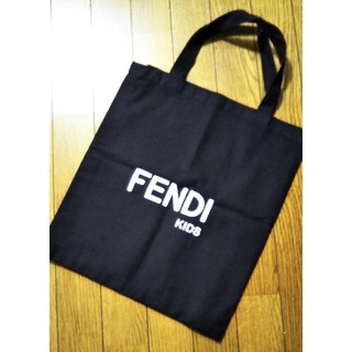フェンディ(FENDI)の☆FENDI☆　フェンディキッズ　トートバック　新品　未使用(トートバッグ)