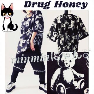 ファンキーフルーツ(FUNKY FRUIT)の【Drug】スケルトンテディ総柄BICドロップショルダーT(Tシャツ(半袖/袖なし))