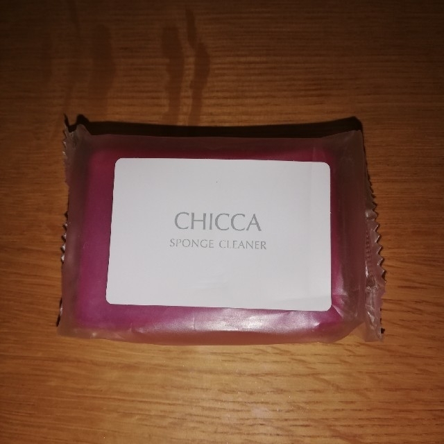 CHICCA　キッカ　フローレルグロウ　ソリッドファンデーション