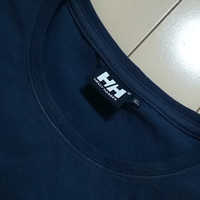 HELLY HANSEN(ヘリーハンセン)のHELLY HANSEN長袖Ｔシャツ(ネイビー) レディースのトップス(Tシャツ(長袖/七分))の商品写真