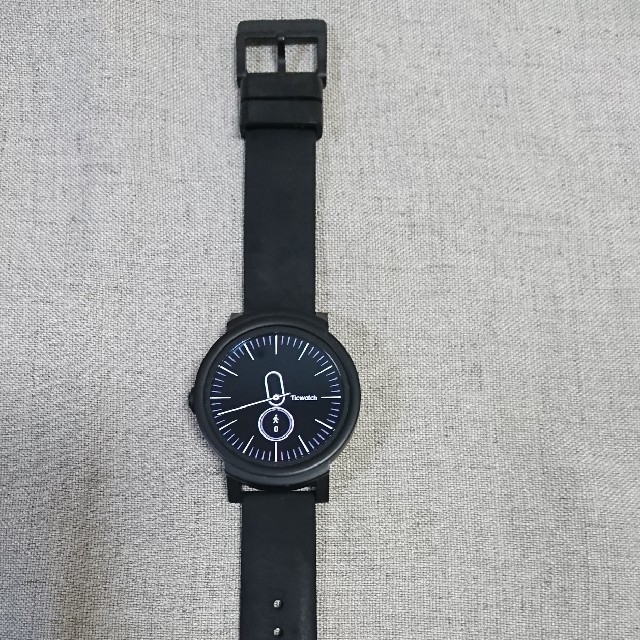 Ticwatch  E スマートウォッチ メンズの時計(腕時計(デジタル))の商品写真