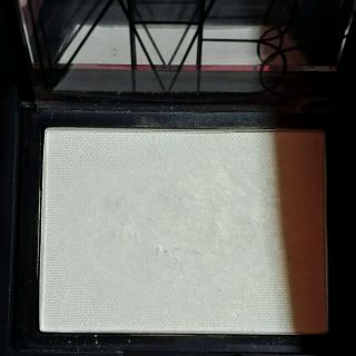 ナーズ(NARS)のNARSハイライト(チーク)