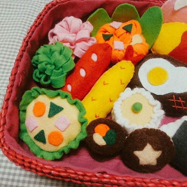 フェルト おままごとセット お弁当 ハンドメイドのキッズ/ベビー(おもちゃ/雑貨)の商品写真