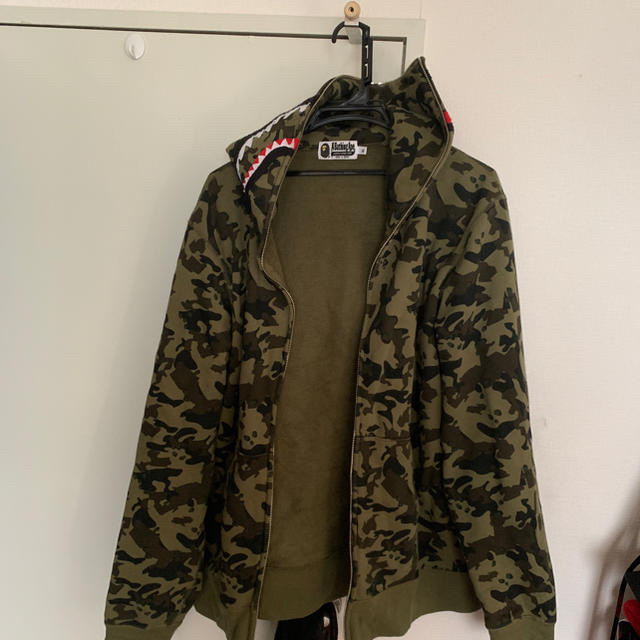 A BATHING APE(アベイシングエイプ)のa bathing ape シャークパーカー メンズのトップス(パーカー)の商品写真