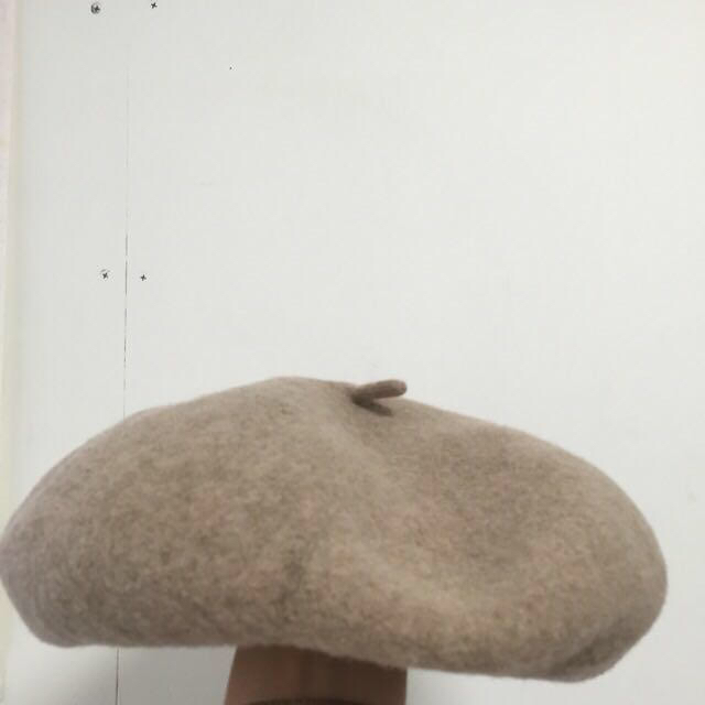 ベージュ ベレー帽 レディースの帽子(ハンチング/ベレー帽)の商品写真